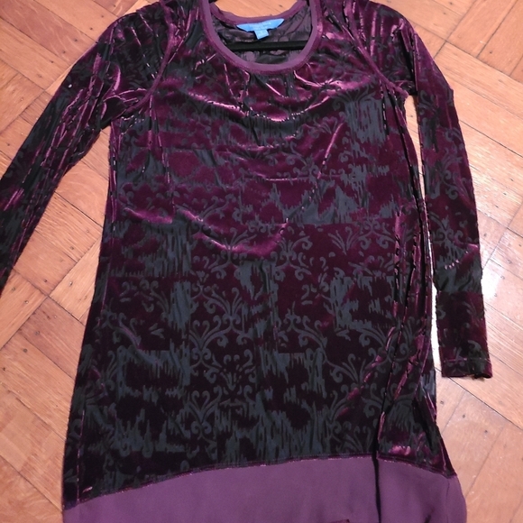 Simply Vera Vera Wang Tops - Velvet long sleeve top